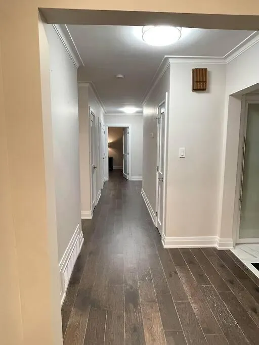3-Bedroom Modern Luxury Apartment In The Heart Of City Toronto