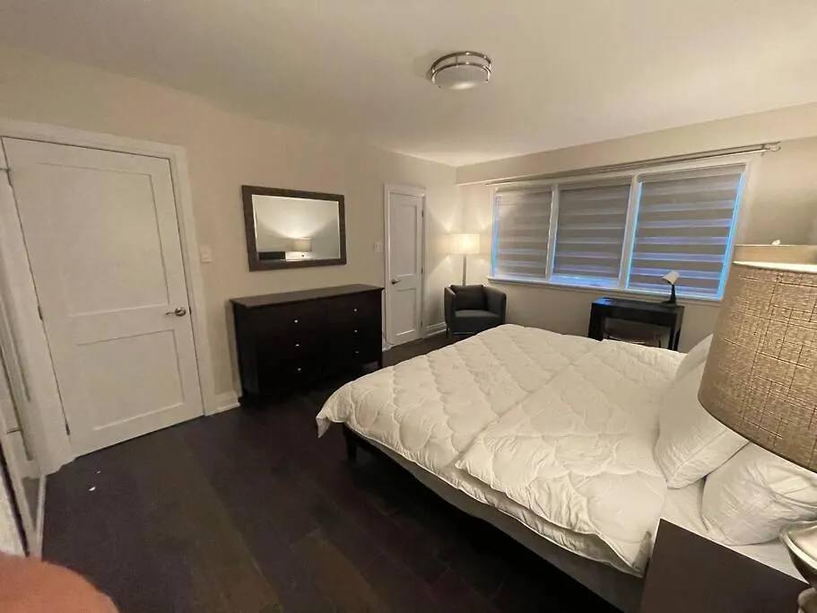 3-Bedroom Modern Luxury Apartment In The Heart Of City Toronto 0*,  Canada